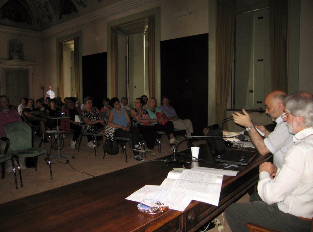 A PALAZZO ARESE BORROMEO CONFERENZA DI 'VIVERE' SULLE STATUE DEL GIARDINO IN OCCASIONE DEL LORO RESTAURO