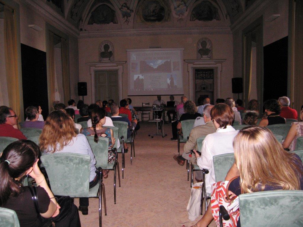 A PALAZZO ARESE BORROMEO CONFERENZA DI 'VIVERE' SULLE STATUE DEL GIARDINO IN OCCASIONE DEL LORO RESTAURO