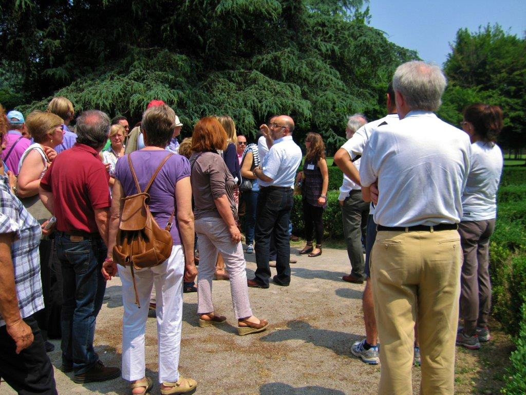 A PALAZZO ARESE BORROMEO CONFERENZA DI 'VIVERE' SULLE STATUE DEL GIARDINO IN OCCASIONE DEL LORO RESTAURO