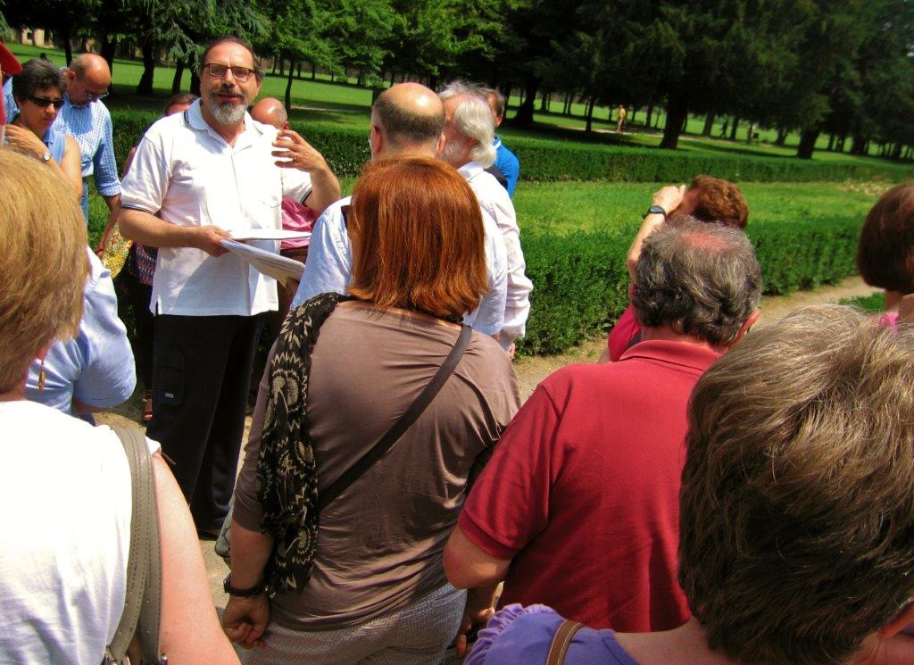 A PALAZZO ARESE BORROMEO CONFERENZA DI 'VIVERE' SULLE STATUE DEL GIARDINO IN OCCASIONE DEL LORO RESTAURO